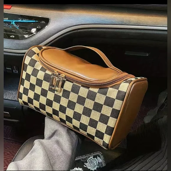 SALE! Brown Damier Checkerboard Cosmetic Toiletry Travel Luxury Leather Bag Case - Picture 10 of 10